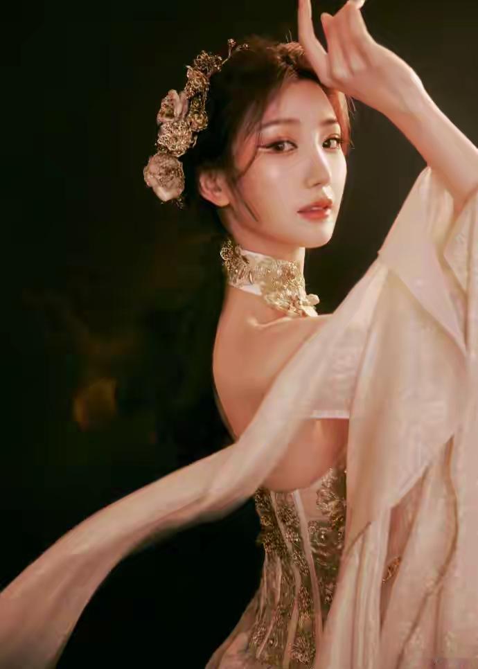 毛晓彤，生活有星意