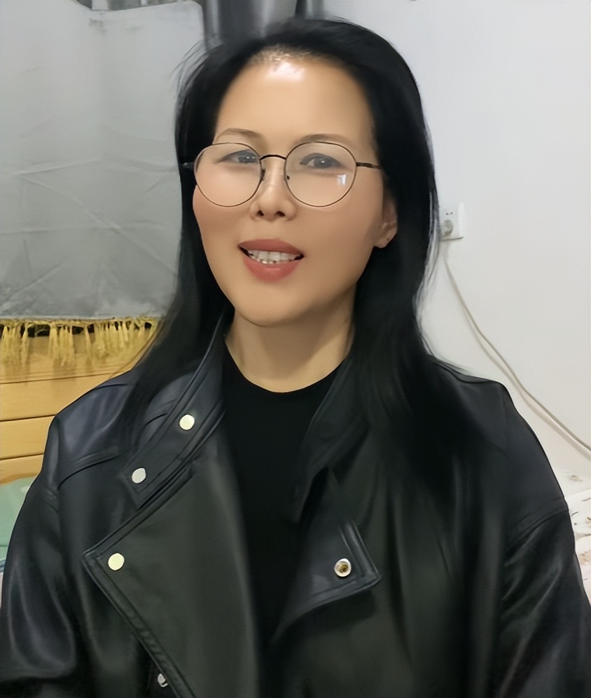 S妈喊话汪家不到24小时，张兰连发三文“反击”，大S遗愿难了