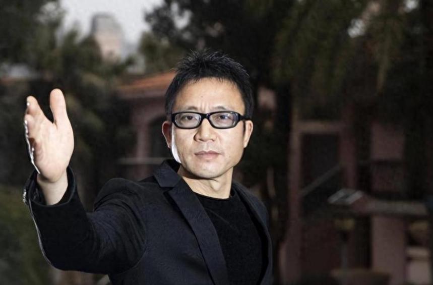 写歌30年穷困潦倒，前妻失望选择离婚，却在51岁靠一首歌一夜成名