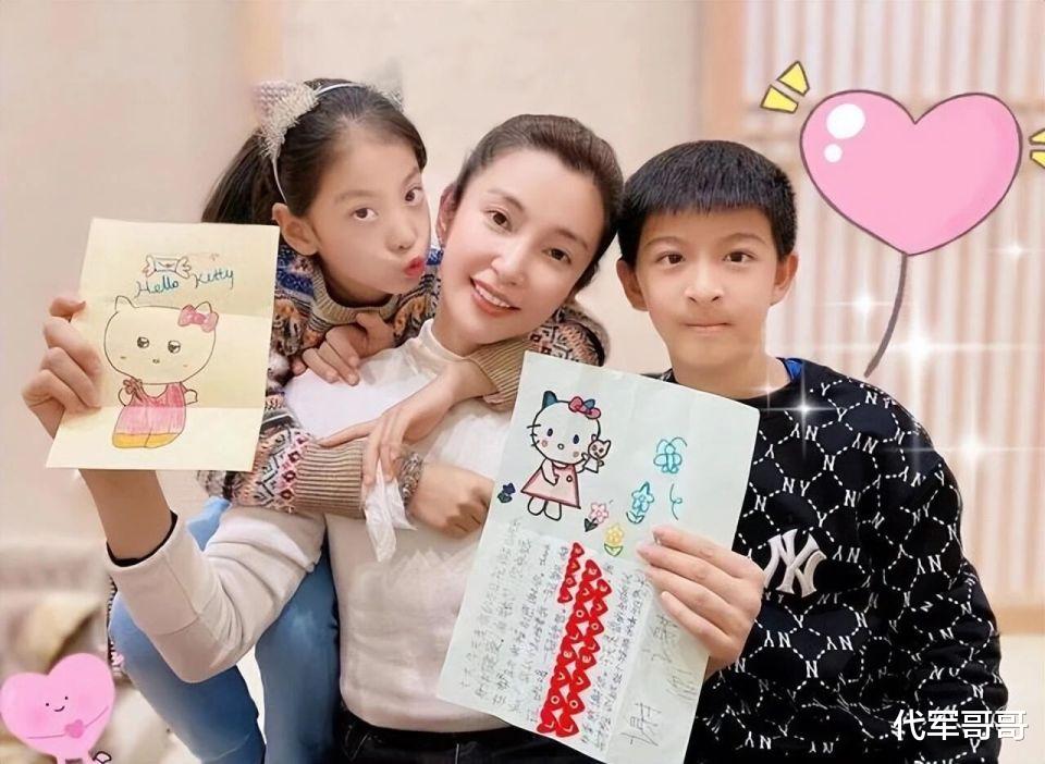53岁李冰冰近况曝光！经历4段失败恋情，如今尽情享受单身生活