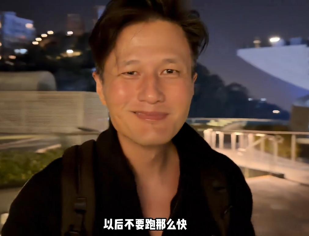 徐冬冬孕相上热搜!胯大腰圆鼻子变宽,尹子维手托肚一脸关心