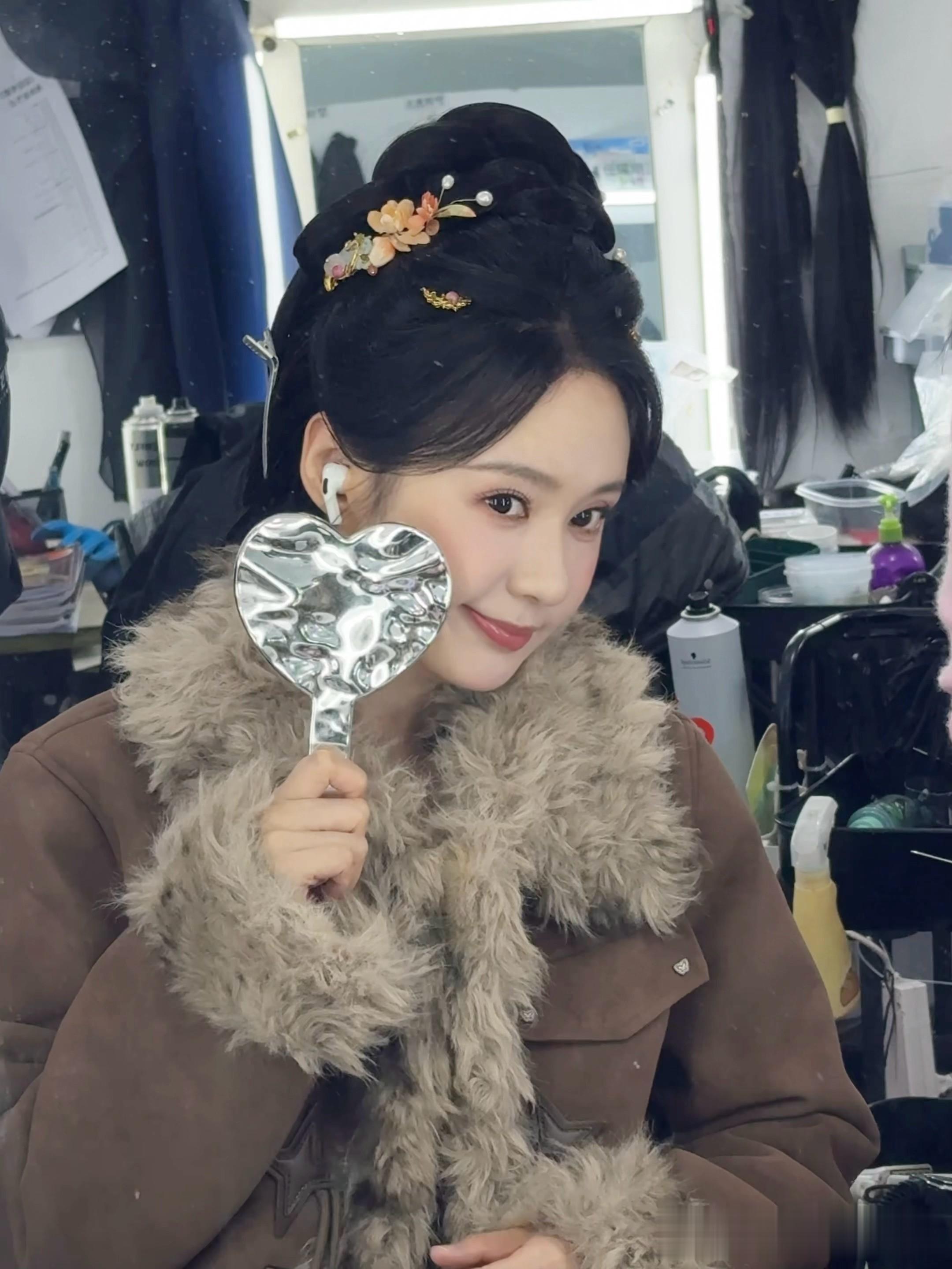 郑合惠子分享图片