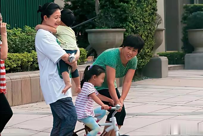 S家没通知大S子女惹争议！好友爆料是邀请而去，又把孩子排除在外