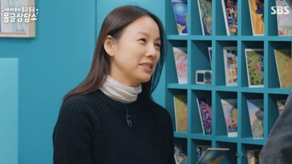 李孝利与丈夫结婚14年，节目上突然坦白：我们已经很久没肢体接触