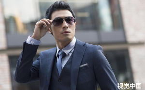 她为我跳海殉情，我重生后成全她，她却哭着问我为何不要她！