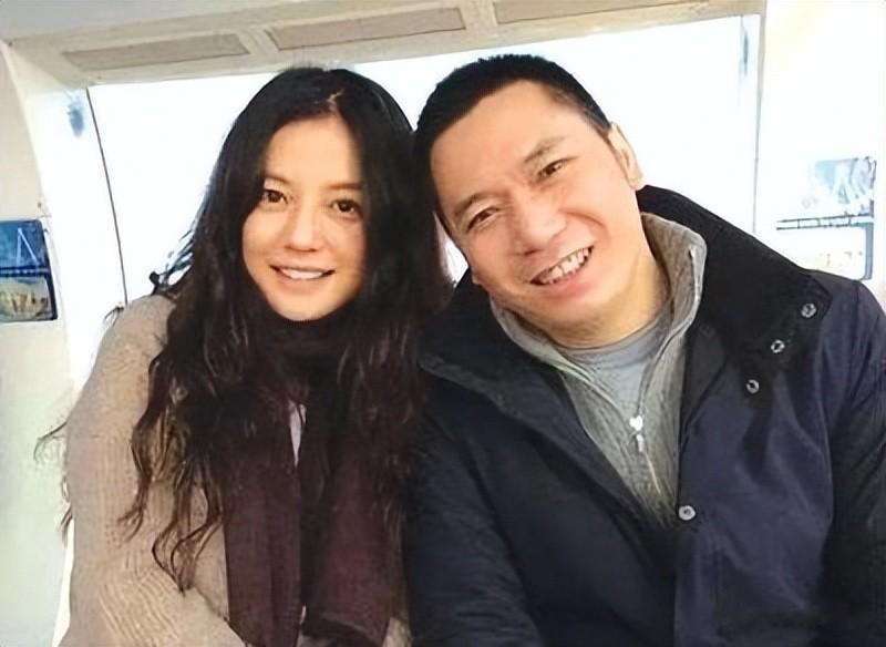 封杀5年，50岁赵薇家没了 名毁了，噩耗又袭来，有一点仍让人膈应