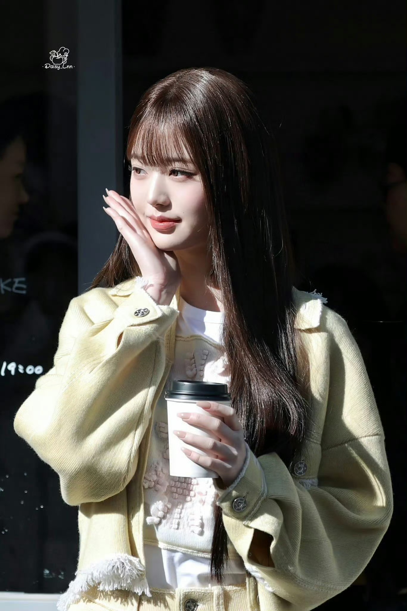 谁来替我懂一下张元英的这个babyface