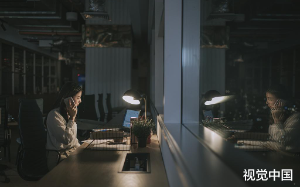 爸爸卖了老房，把280万全都分给哥哥，我没有抱怨，哥哥挥霍一年半后，我拿出了一张亲子鉴定报告