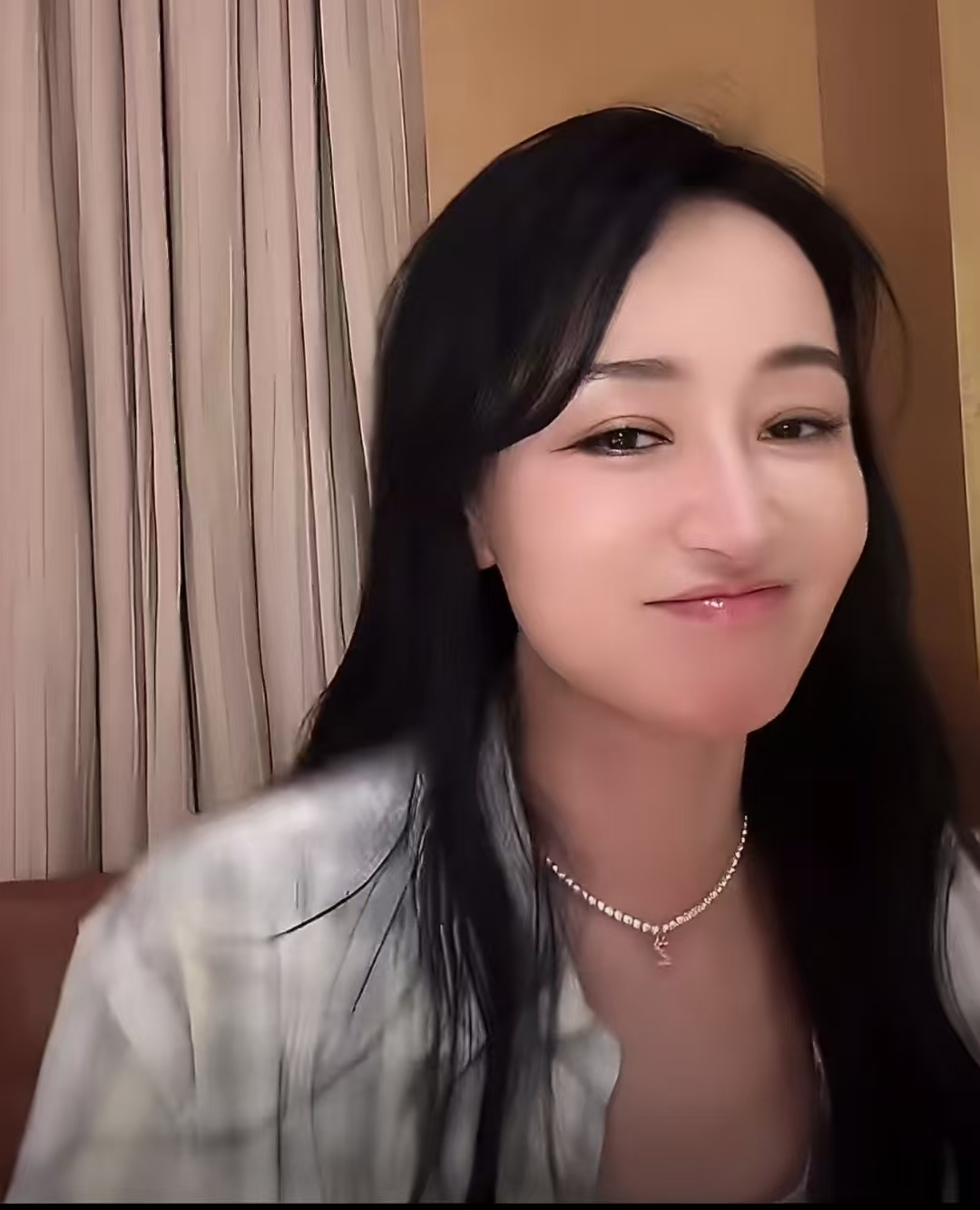 撕破脸！赵子琪直播怒怼浪姐：淘汰遭侮辱 直言咖位不够上不了花少