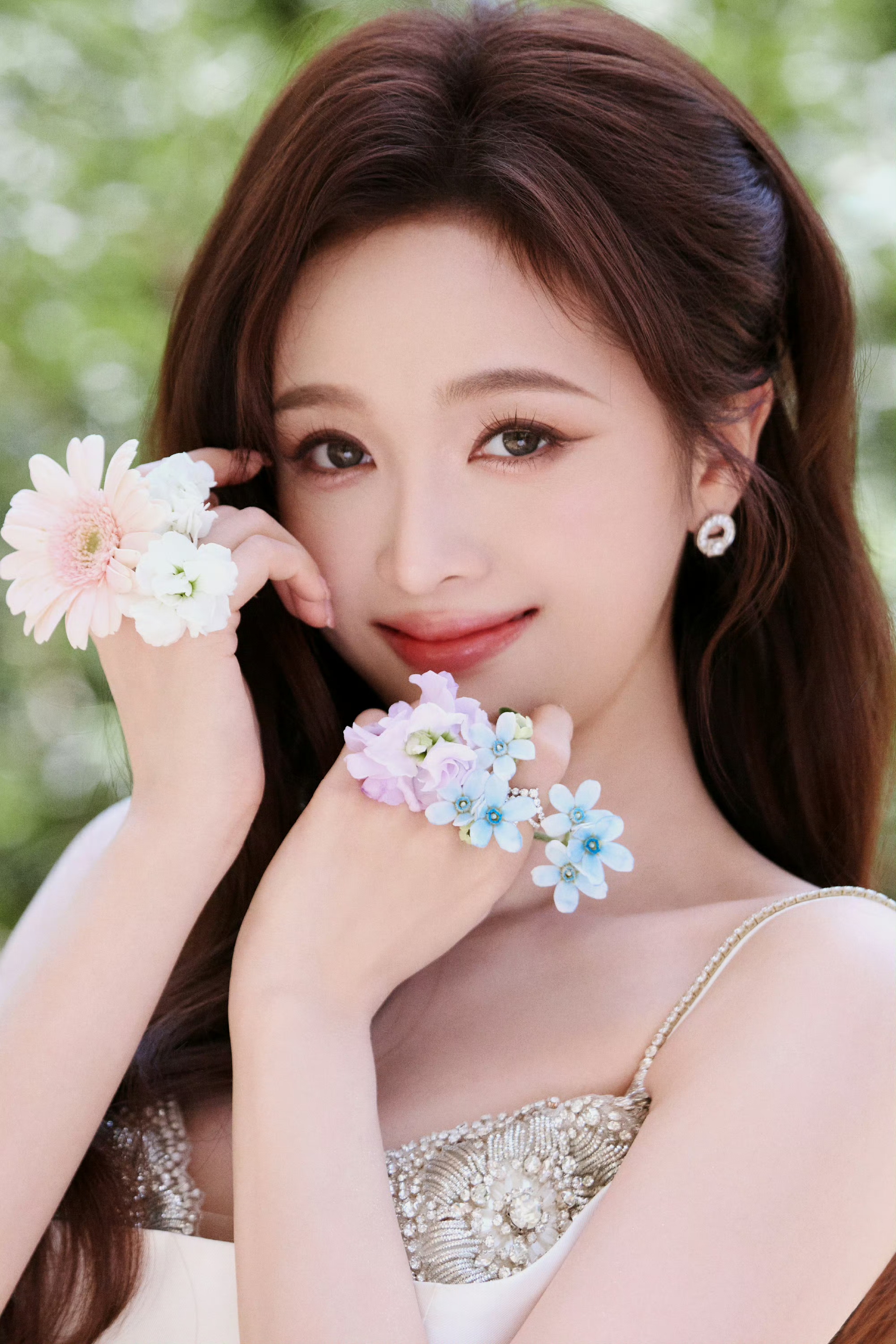 吴宣仪 最新物料 花仙子