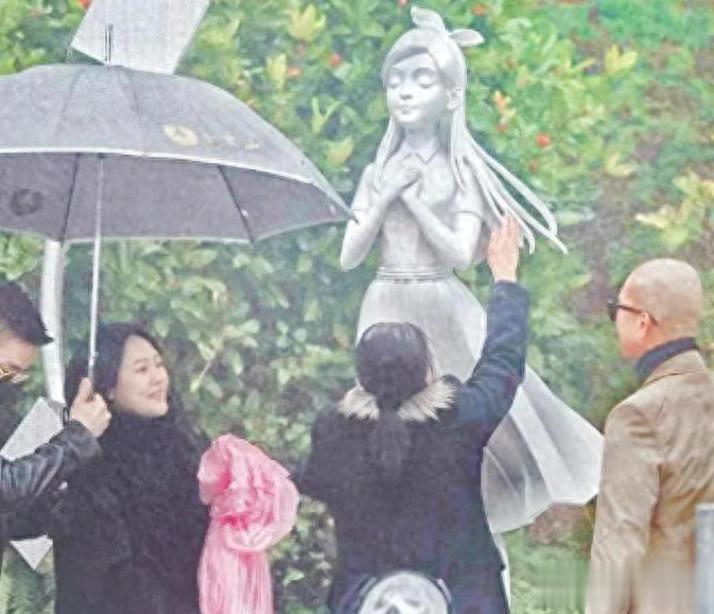 摊牌了！张兰律师又谈大S，道出具俊晔去墓地原因，大S遗愿难了