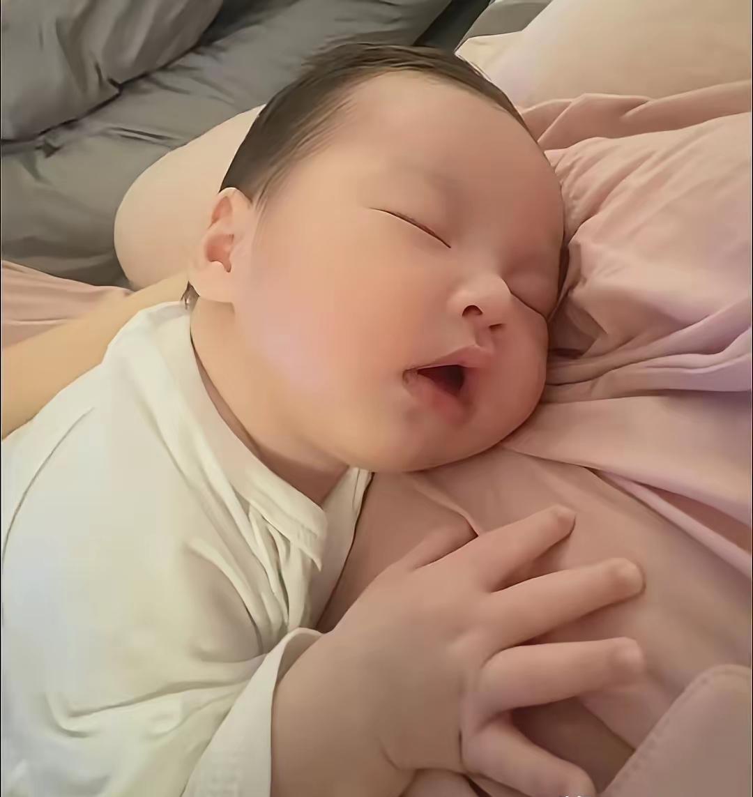马筱梅正面回应：儿子铁定姓汪，百日宴回北京办，清醒又通透