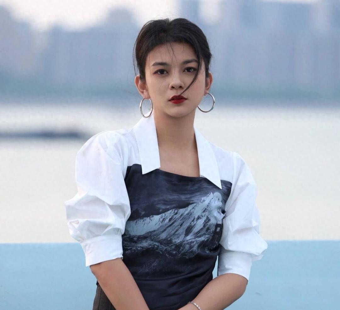 36岁知名女演员官宣婚讯，新郎竟是他！