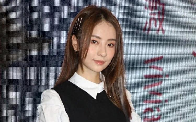 35岁TVB女歌手突然宣布暂别评审席！节目开播以来是非不断