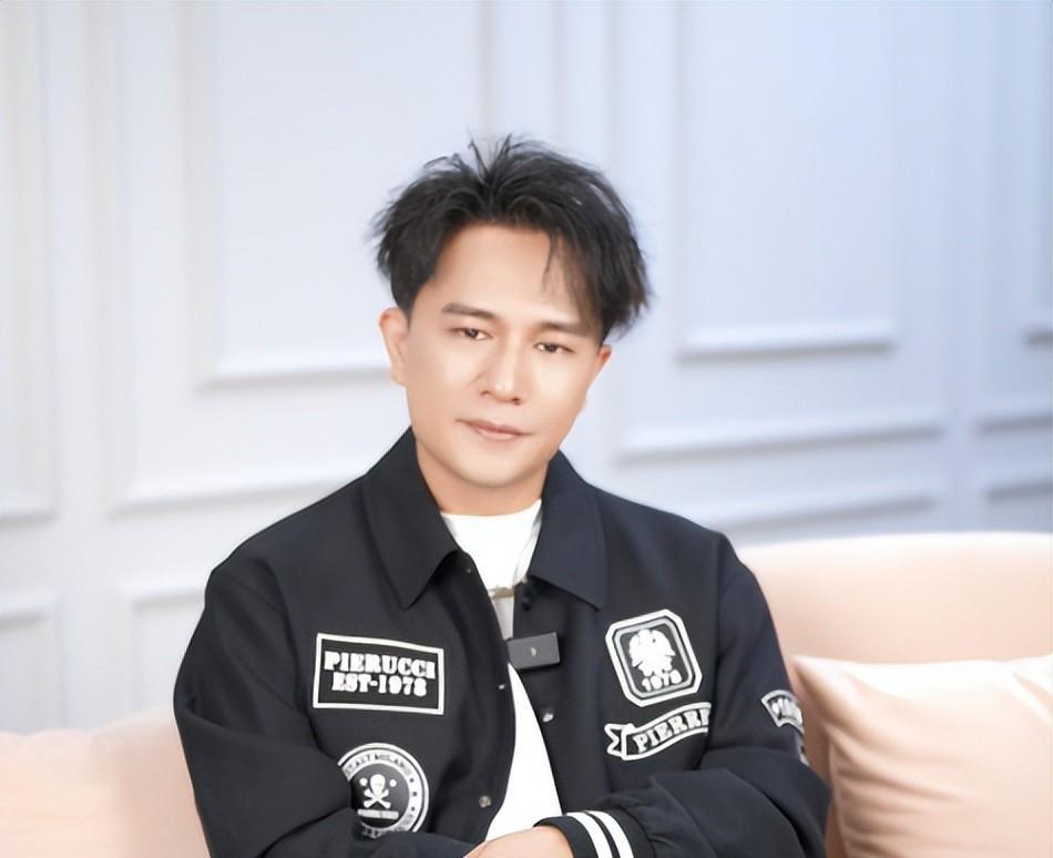 都不演了！刚复出就举办演唱会，票价卖到1280，到底谁给的信心？