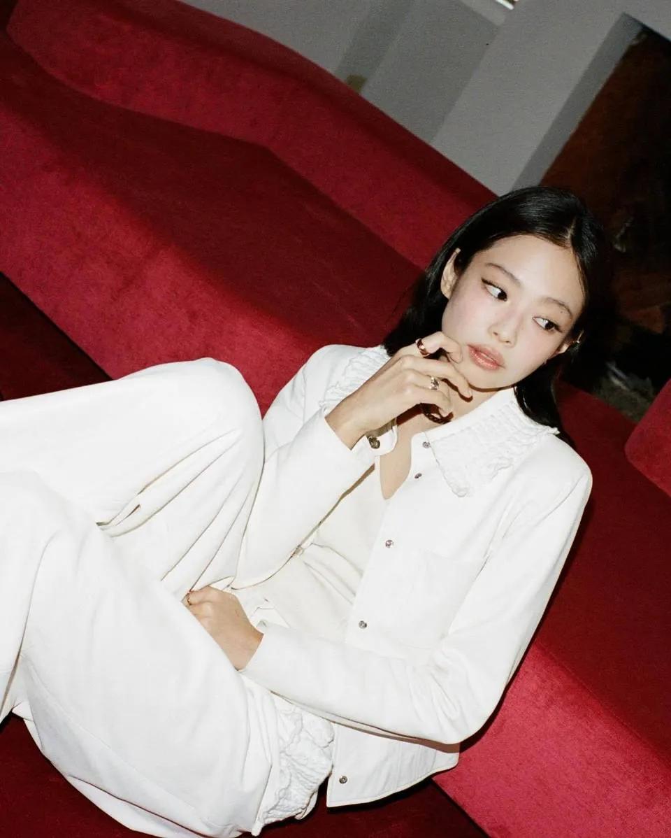 Jennie又让人惊喜的一套Chanel穿搭,如此时髦如此高级