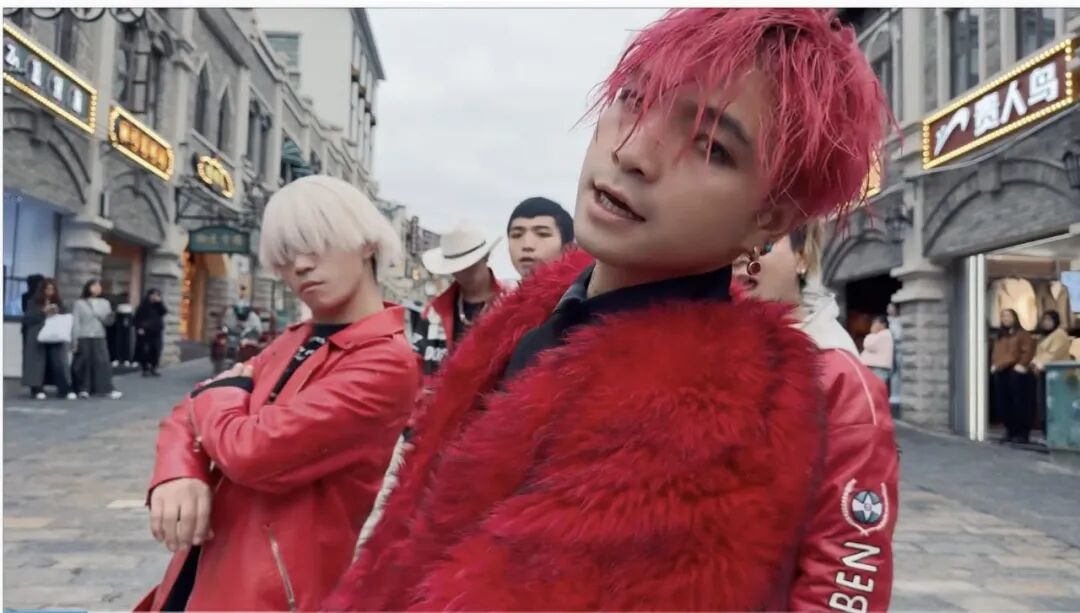 山寨顶流：一张明星脸，月入上百万