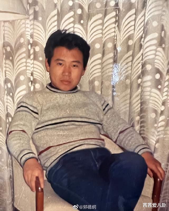 熬出头了！郭德纲官宣德云社 \腾字科\ 招生，谁还记得他当年穷到吃不起饭？