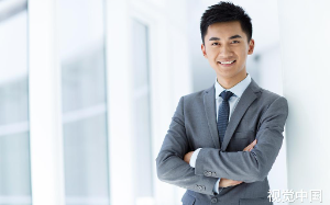 全公司都笑我吃软饭，我走后他们才发现，原来我才是给全公司喂饭的那个爹