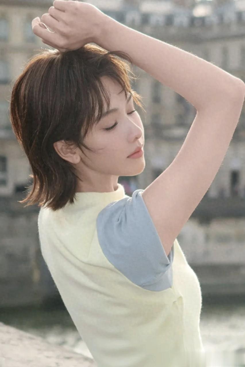 陈都灵短发让巴黎的风都变甜了