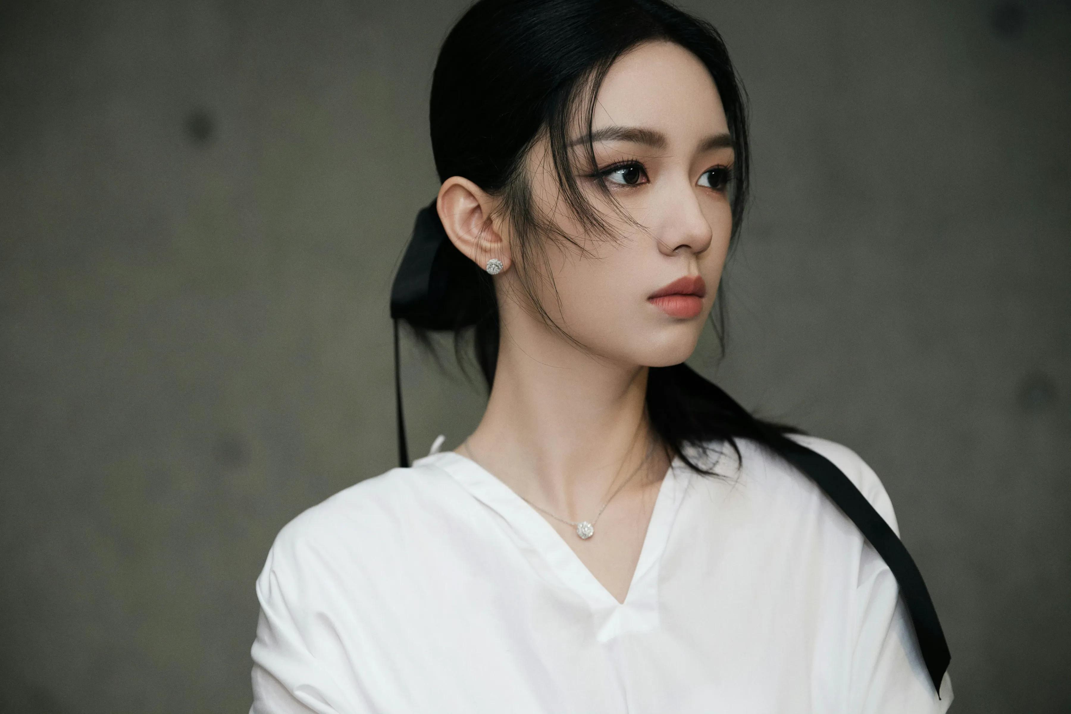 白色系——周也，清冷美。