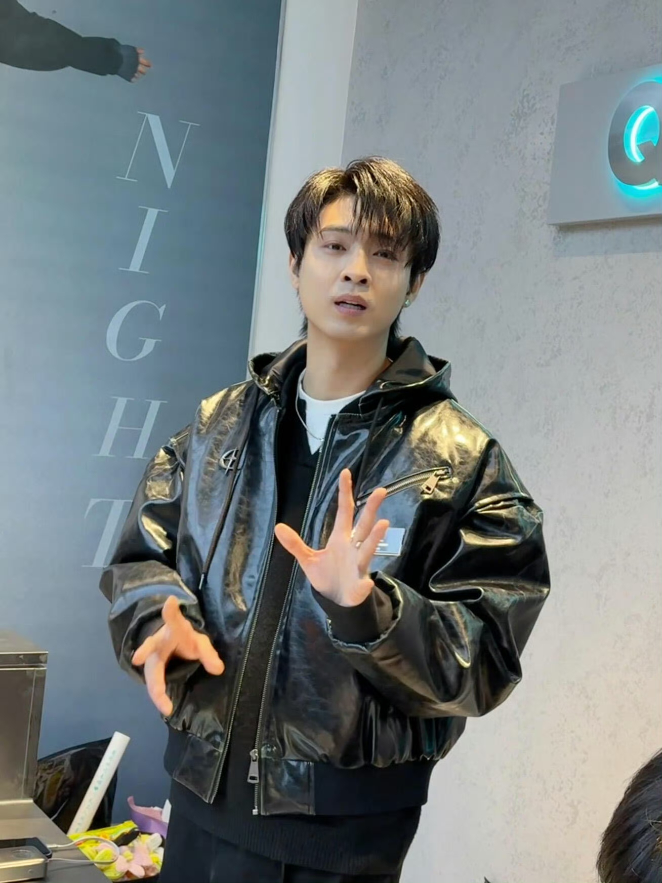 网友都在撒谎，秦霄贤不是胖了而是面相变了，少年感完全没有了