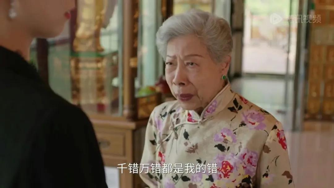 91歲羅蘭與張國強飲茶精靈擺Pose，去年跌傷入院雙腿現凹痕惹擔憂