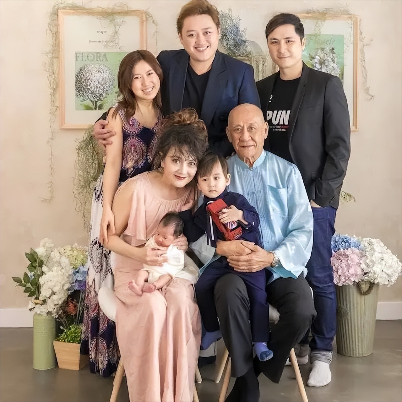 香港女演员离世终年74岁！曾和小儿子关系破裂，婚礼未获邀请到场