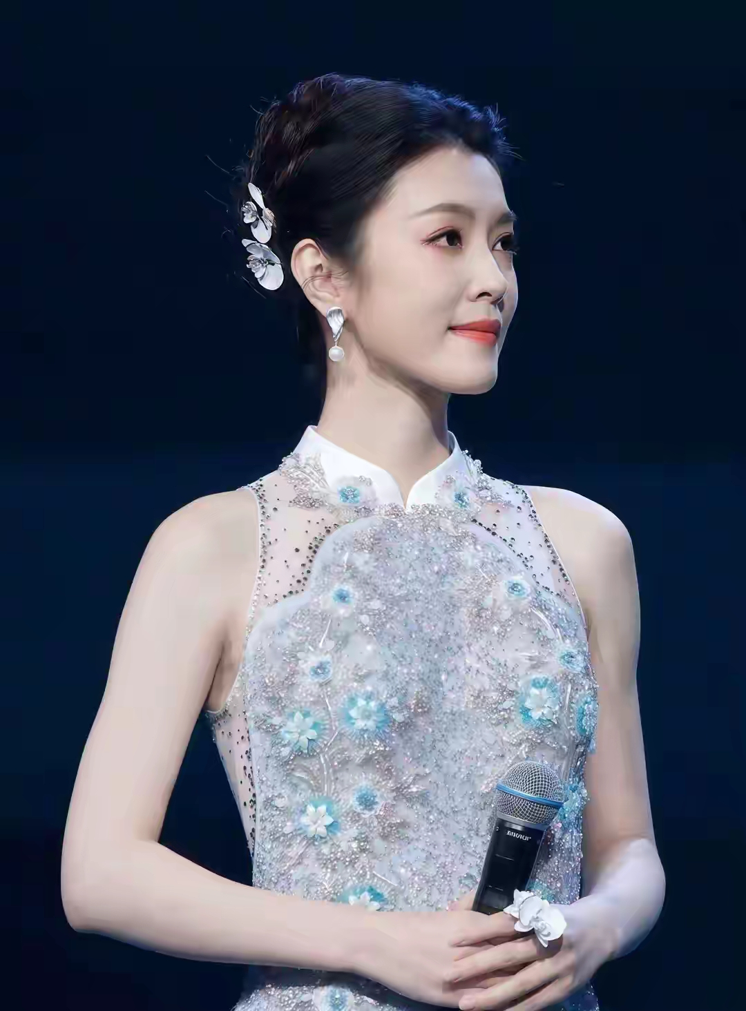 李云霄，在云端上的仙女