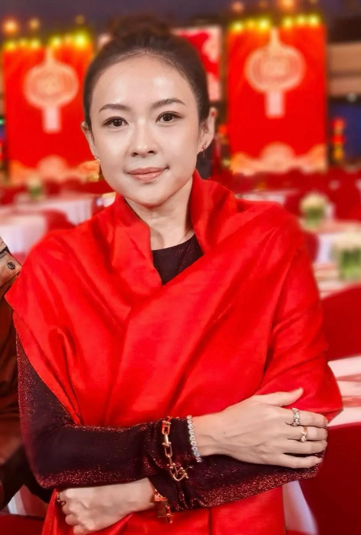 周迅没有说错，从发胖的章子怡身上：看到了娱乐圈的“残酷真相”