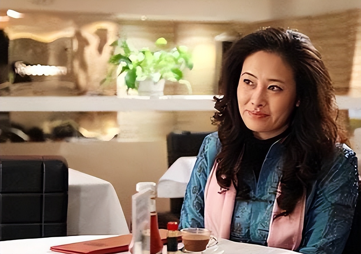 与男友同居8年无果,分手半年转身嫁企业CEO,如今一儿一女很幸福