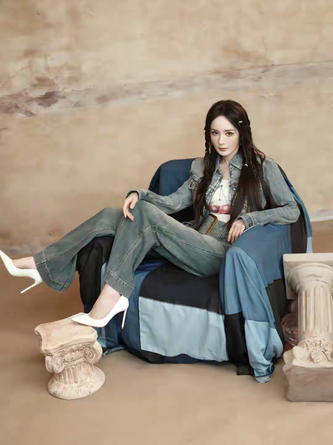 杨幂-牛仔服，小蛮腰！