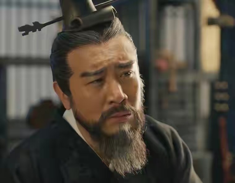 于和伟:三岁丧父，吃姐姐的奶长大，成名后给八个哥哥姐姐买房