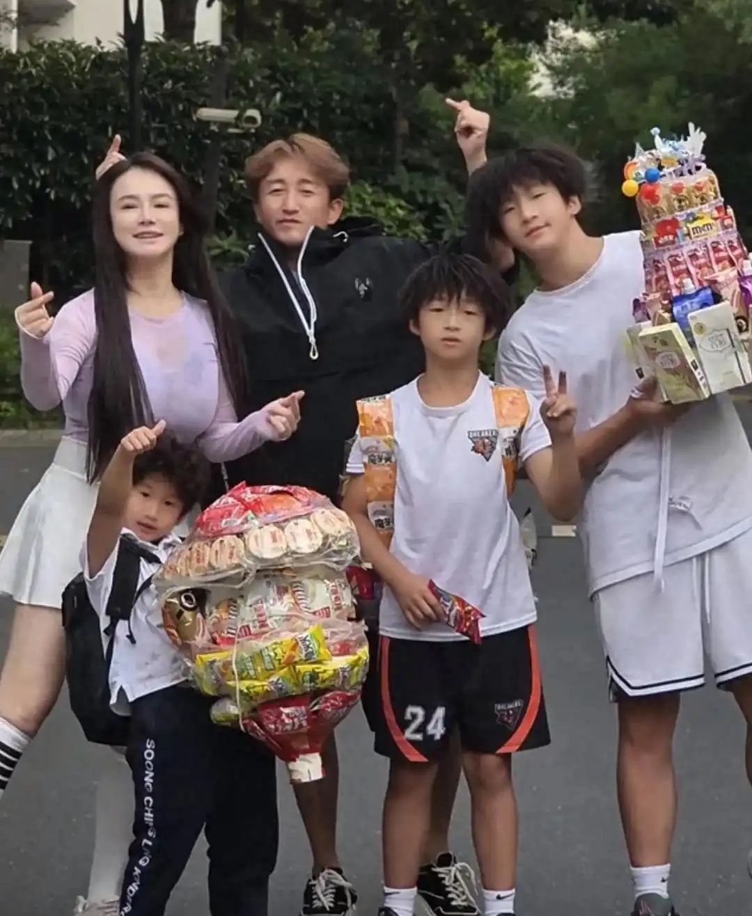 生完孩子就火力全开，马筱梅想让汪宝姓马，看来要跟张兰硬刚到底