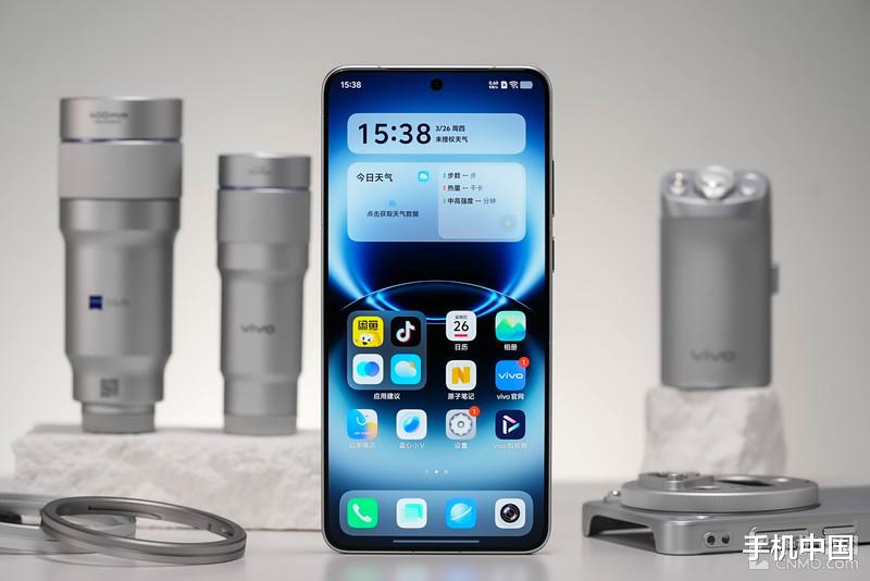 vivo X300 Ultra“銀調”圖賞 獨創3+2鏡頭矩陣