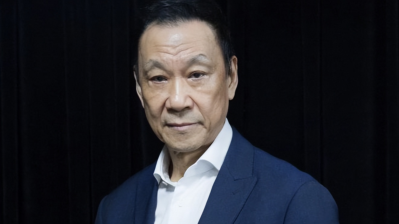 王学圻近况曝光，才明白为何对簿公堂，也要和结婚40年的发妻离婚