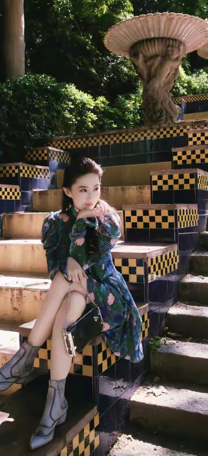 刘亦菲：花花公主