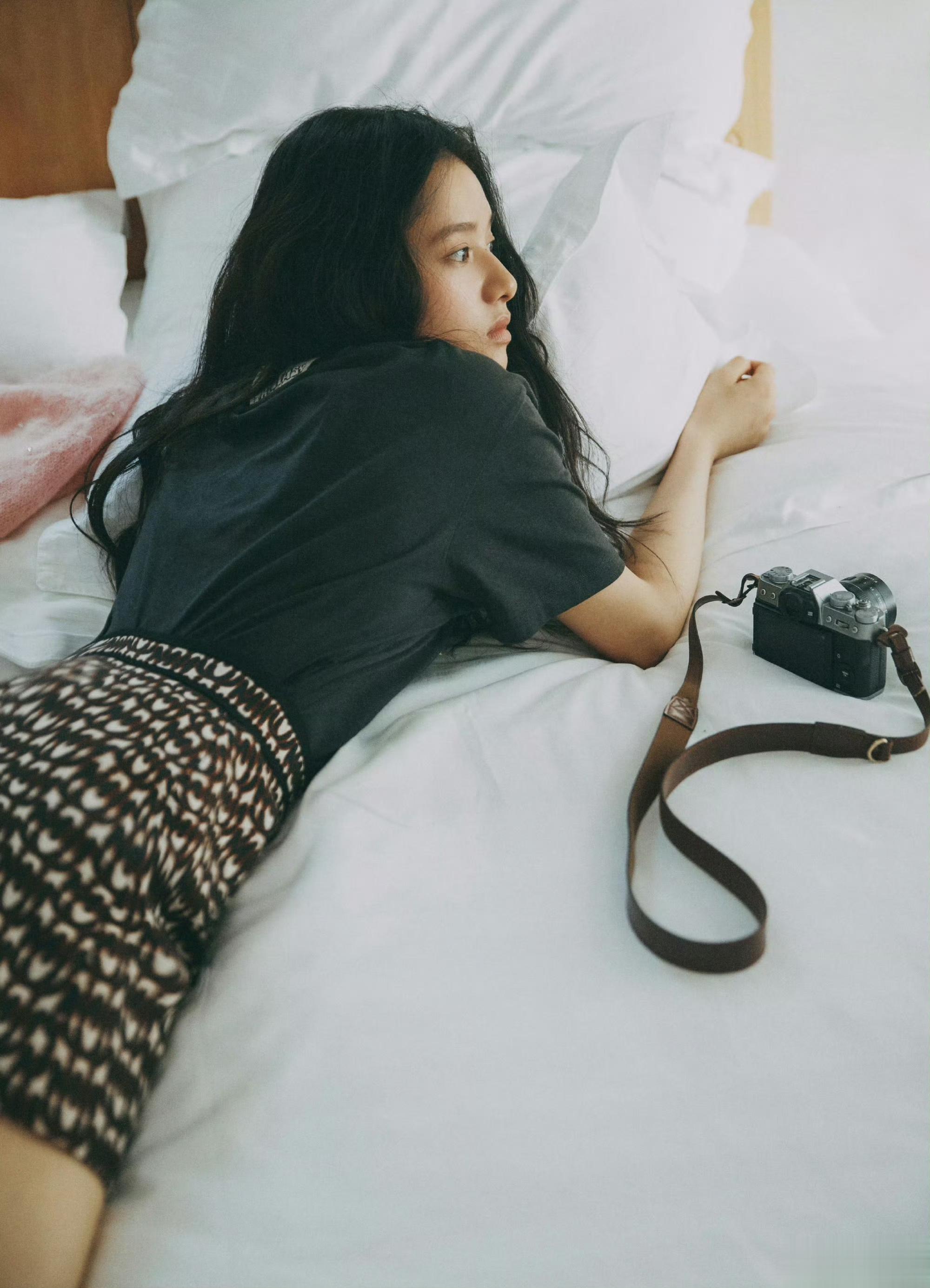 张婧仪邻家少女感 ???