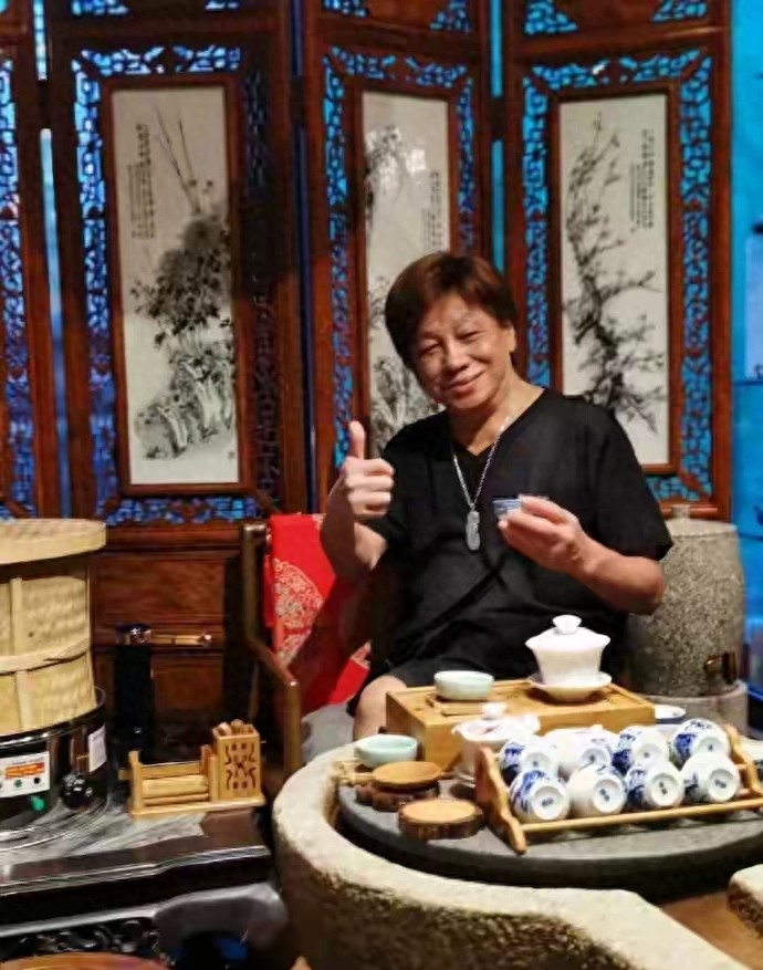 梁小龙真的走了77岁火云邪神离世传闻背后的真相看完让人脊背发凉