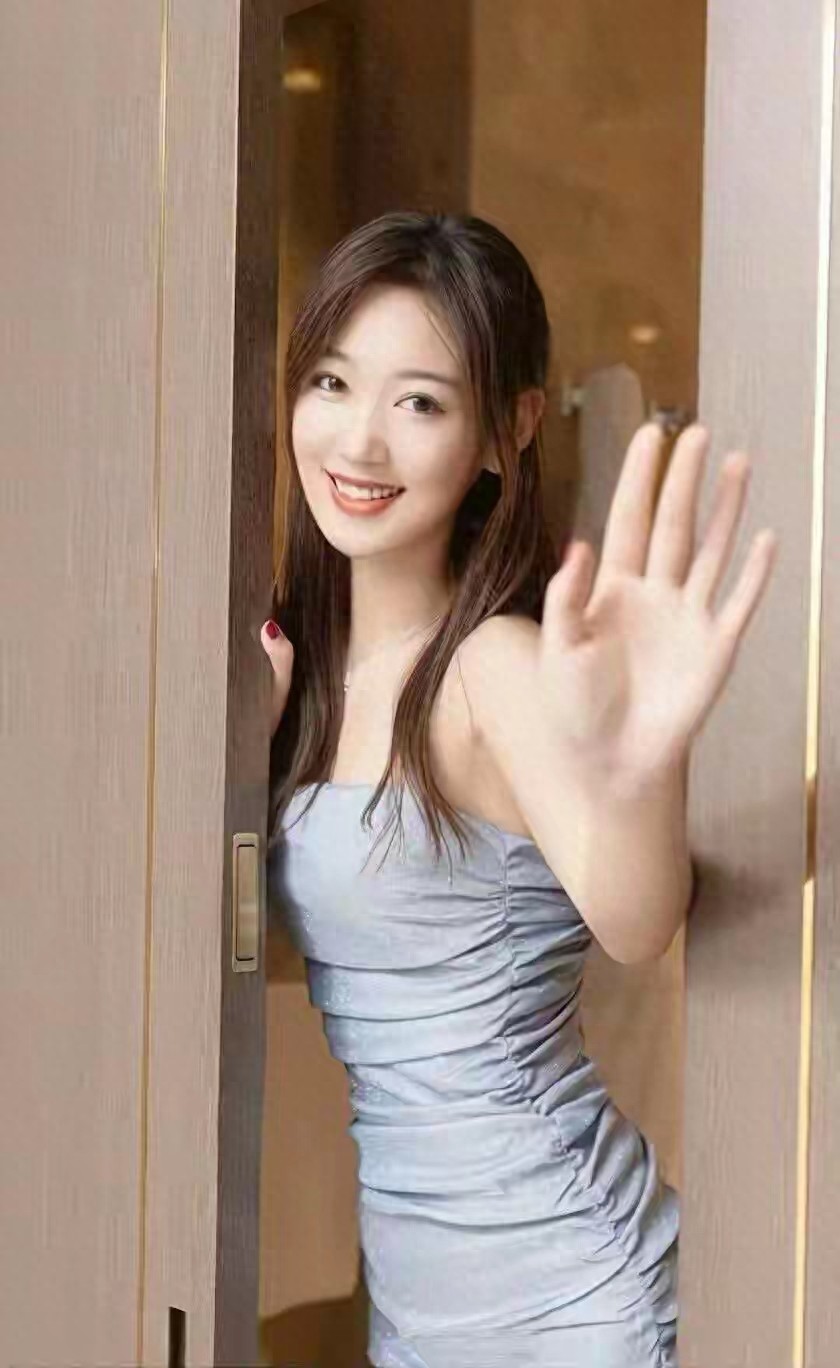 唐安琪：难怪人气高，确实是越看越有味道