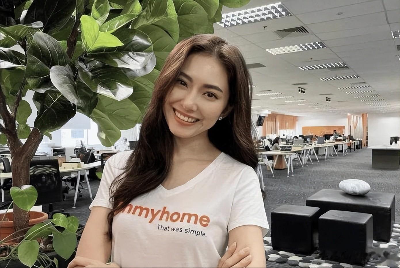 离开向佐后，她嫁大19岁富商连生一儿一女，如今已是上市公司老板