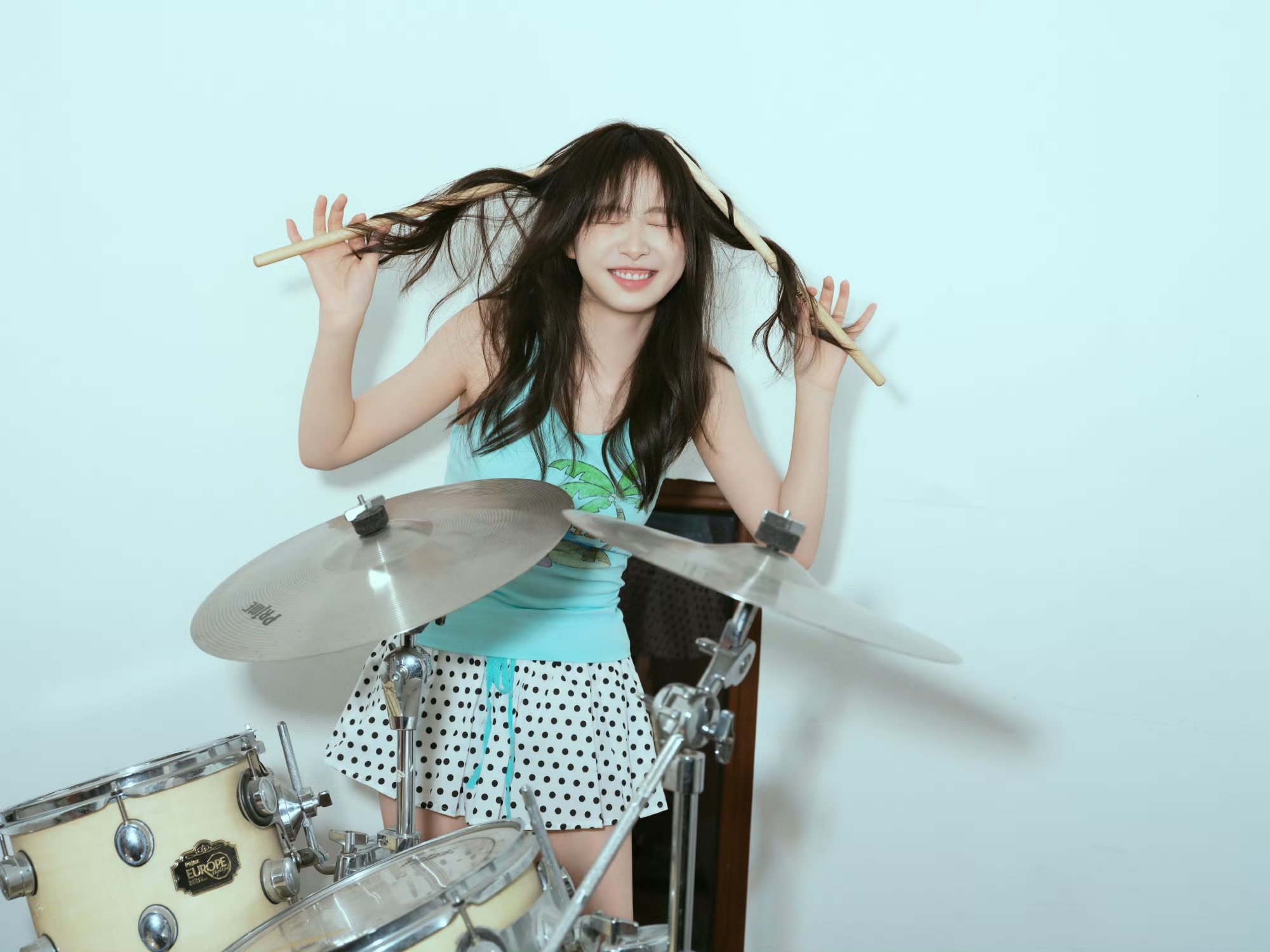 杨肸子 生日写真 26岁依旧俏皮可爱