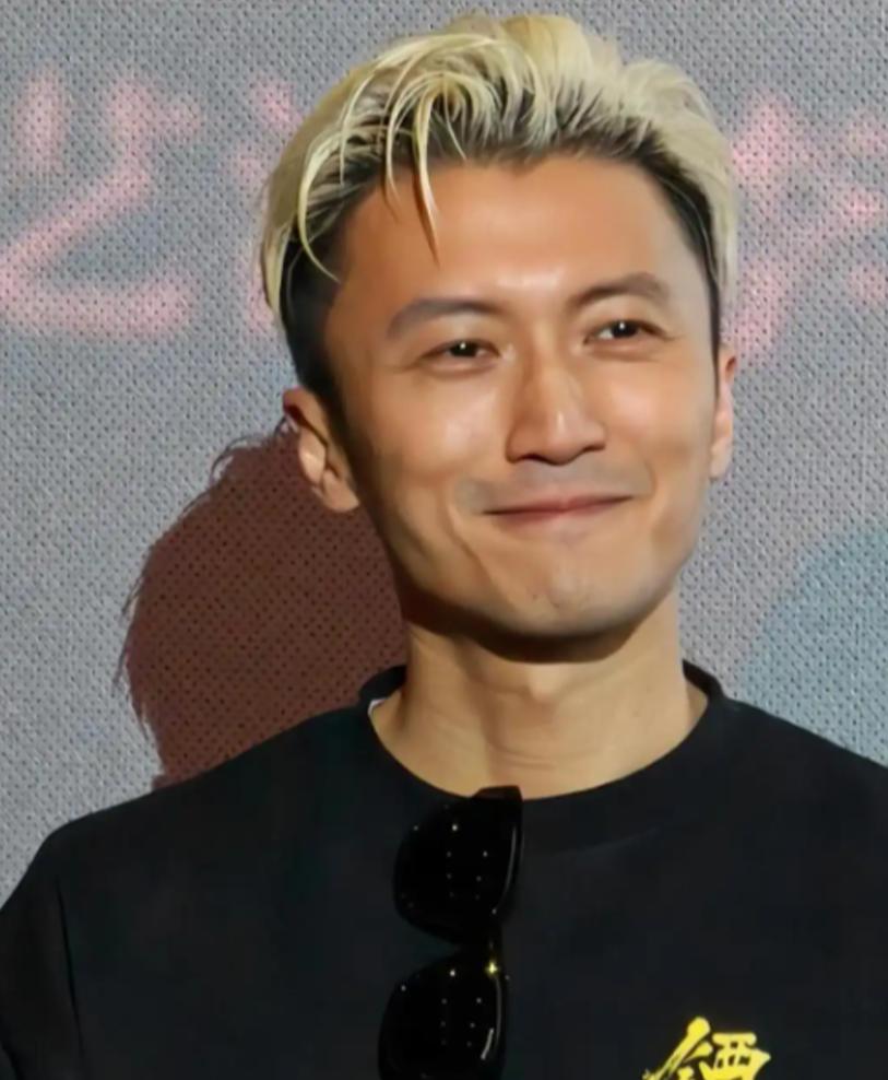 与王菲复合11年,谢霆锋一个特殊表现暴露真实内心,张柏芝没说错