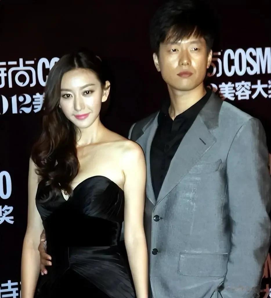 姚晨和曹郁的离婚内幕曝光，前夫凌潇肃恨了15年，如今终于解气了
