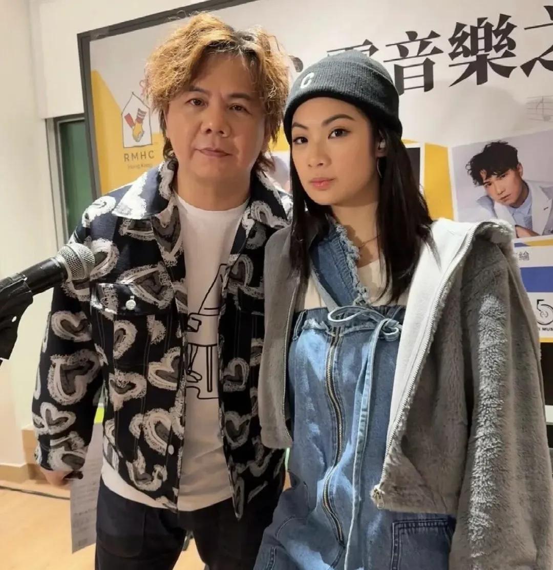 52岁知名音乐人惊喜TVB新剧做评审，网友猜测与大台破冰