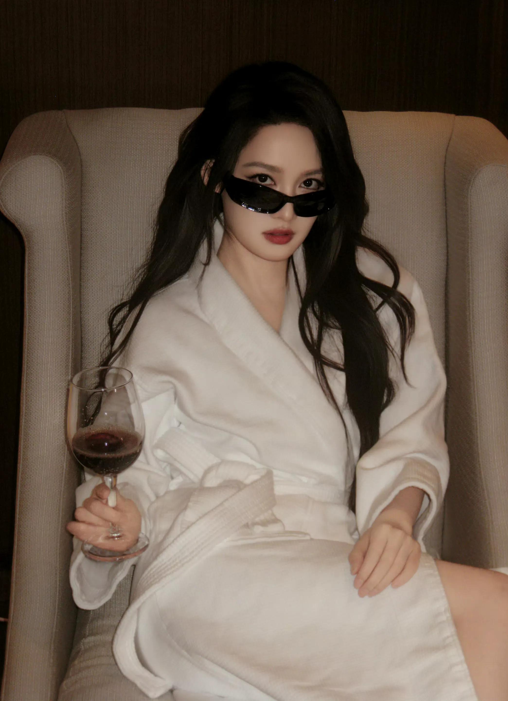 李沁睡衣写真美图