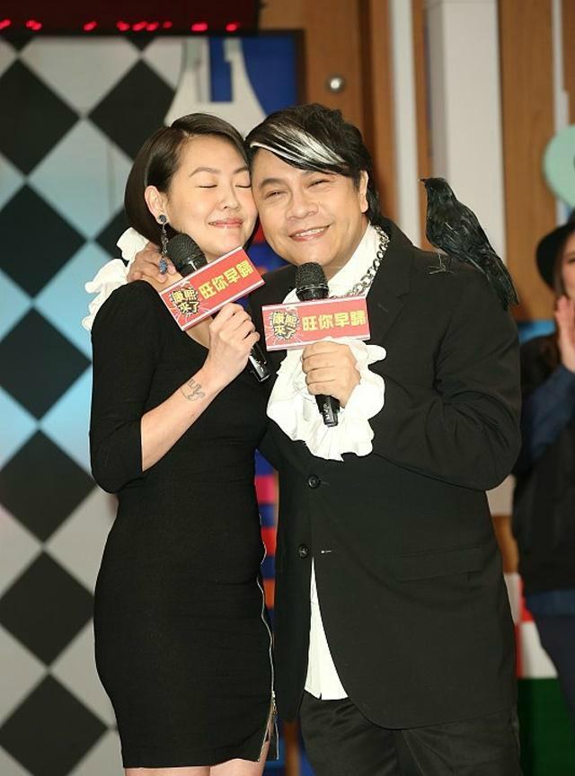 小Ｓ复工就放大招！蔡康永来应援把“毒舌”收起来：先抱一下再说