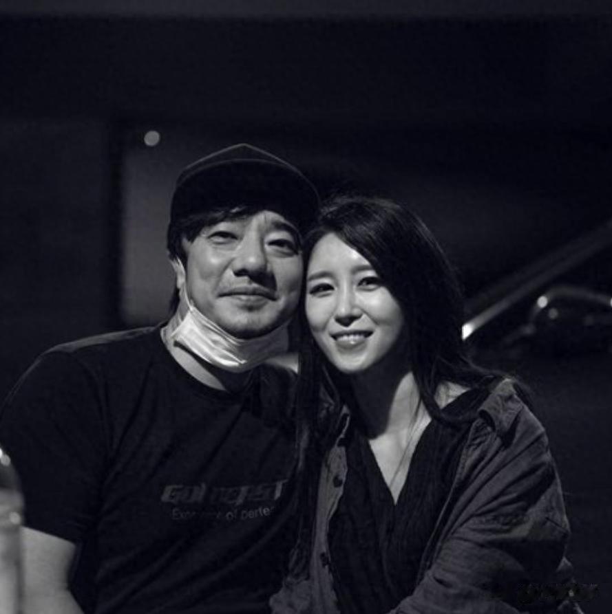 韩国男星结婚9年不孕不育，与妻子去诊所治疗，公开讨论私密问题