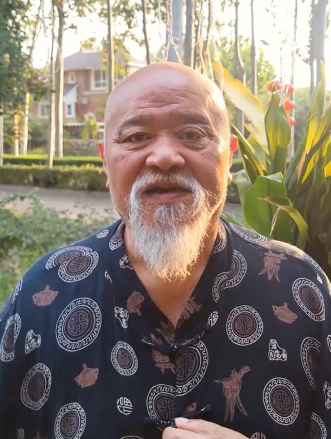 每天2包烟，顿顿8两白酒，70岁李琦跟去世前杨少华状态如出一辙