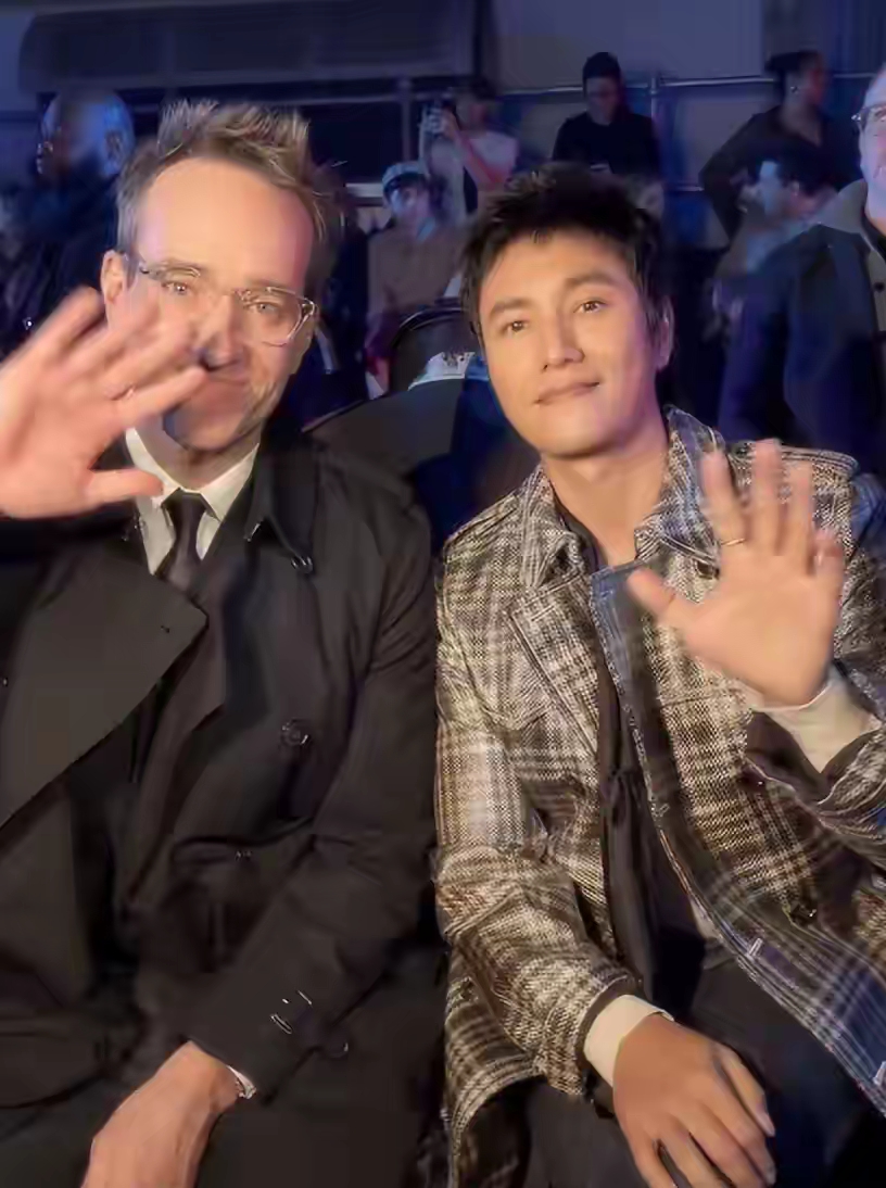 46岁谢霆锋与陈坤亮相，一个脸垮一个臃肿，骨相和皮相差距明显